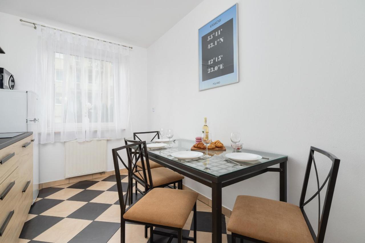 Pleasant Apartment With Terrace Cracow By Noclegi Renters Krasków Eksteriør bilde